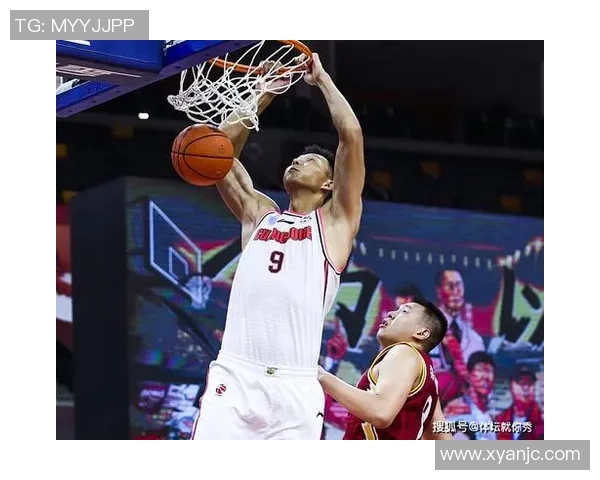 重庆足球队强势领跑杯赛积分榜73分稳居第一位